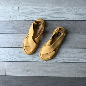 Bueno Mustard Cross-Strap Sandals